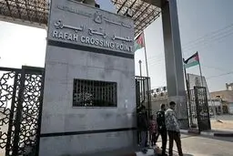 اسرائیل کوتاه آمد؟ / سفارت آمریکا: گذرگاه رفح امروز باز می‌شود