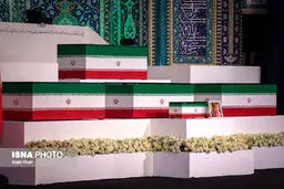 تصاویر وداع بیت رهبر شهید با پیکر ایشان 
