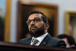 واکنش رئیس اف‌بی‌آی به شایعات استعفا؛ فعلاً نمی‌روم!