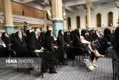 رهبر انقلاب نخبگان