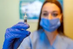  کارکنان مخالف واکسن کرونا اخراج می شوند