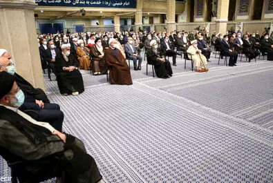 رهبر انقلاب سران