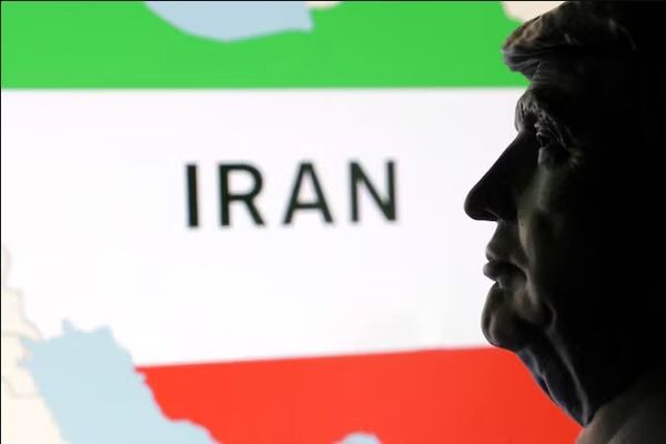 بازی خطرناک ترامپ با اسم ایران؛ واقعا مذاکره‌ای در راه است؟