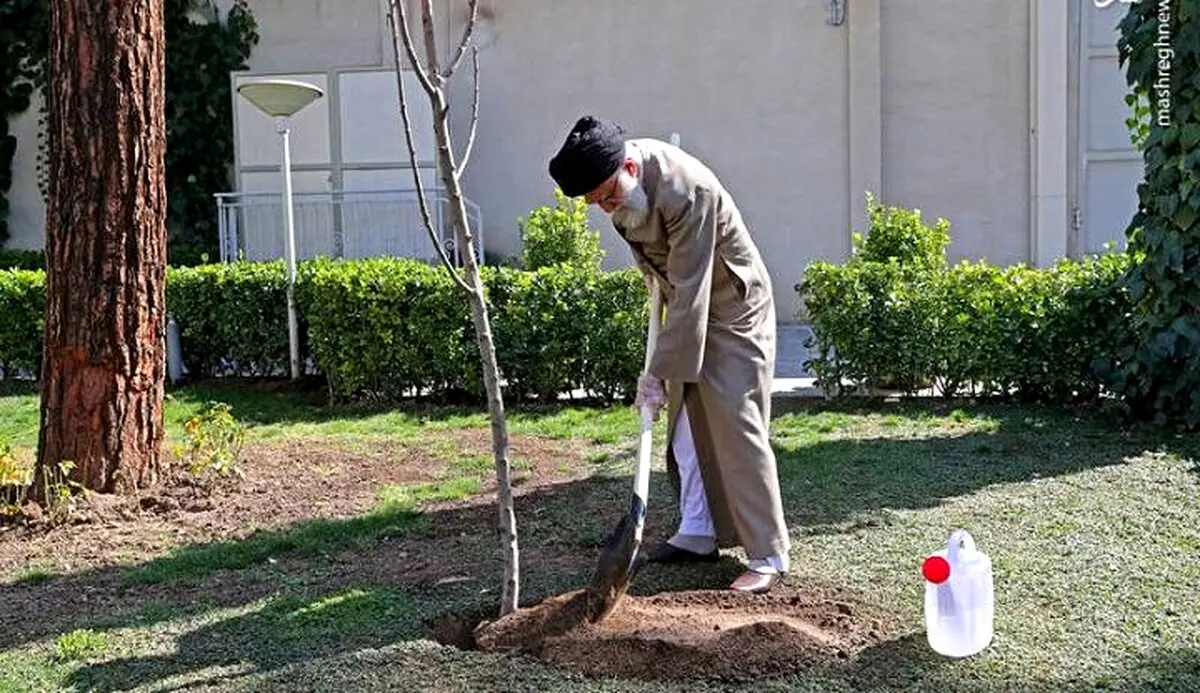 توئیت معنادار فضائلی درباره حساسیت رهبر انقلاب به بیت المال