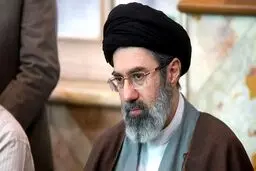 حضور آیت الله سید مجتبی خامنه ای در مراسم پدر شهید