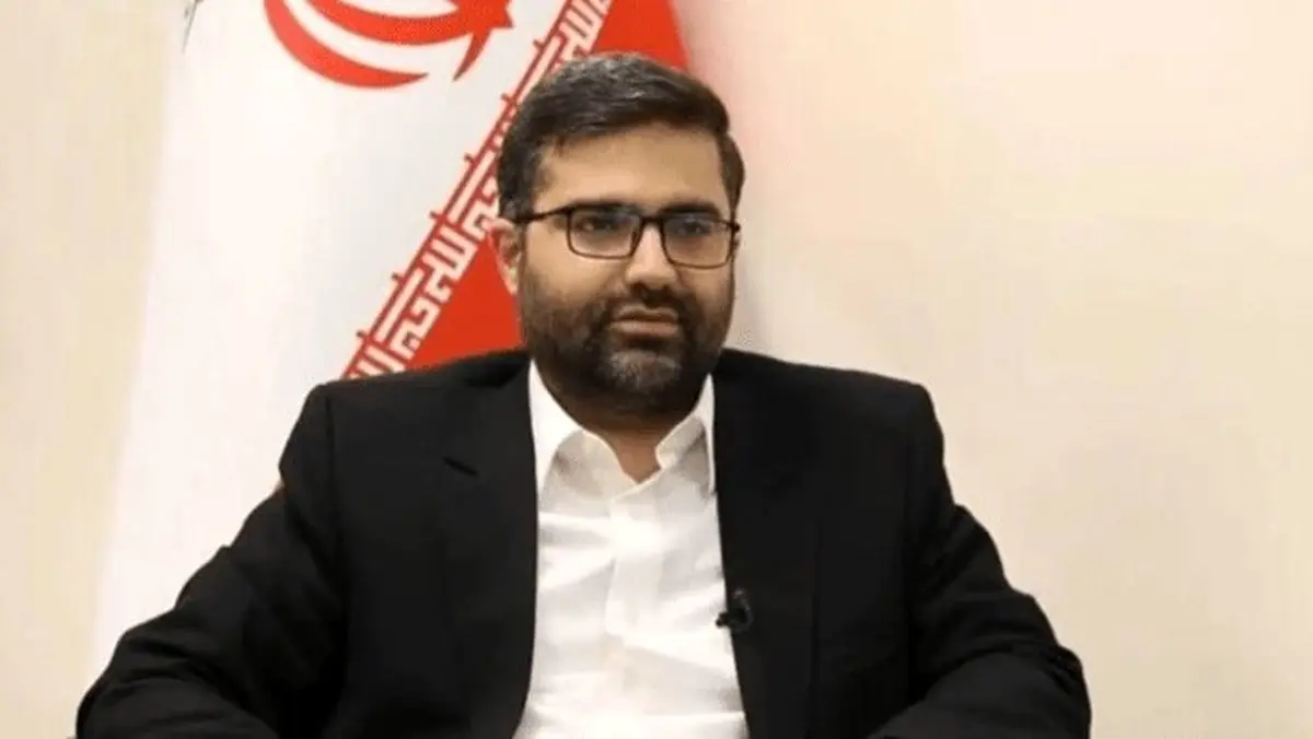 روزی ترامپ برای ارسال پیام احترام پشت خط می ماند