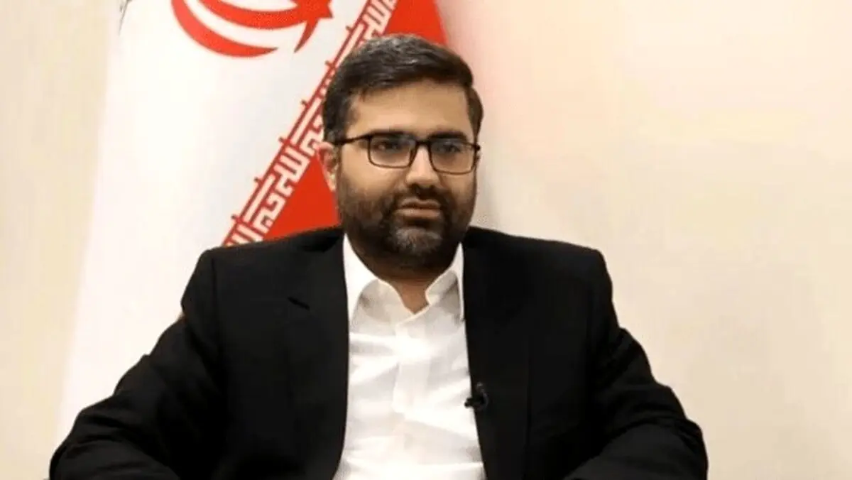 روزی ترامپ برای ارسال پیام احترام پشت خط می ماند