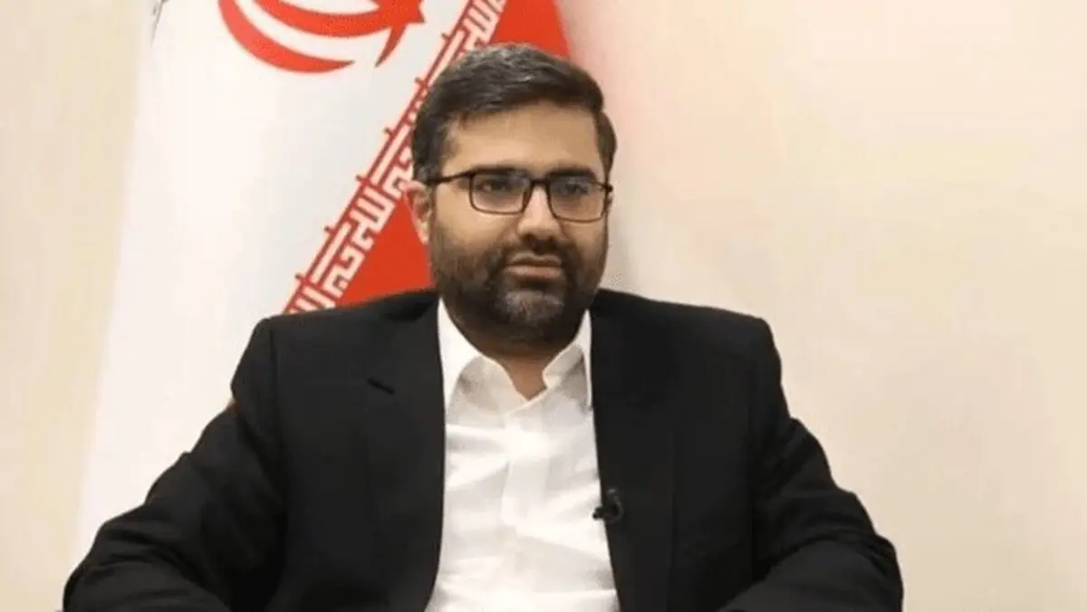 روزی ترامپ برای ارسال پیام احترام پشت خط می ماند