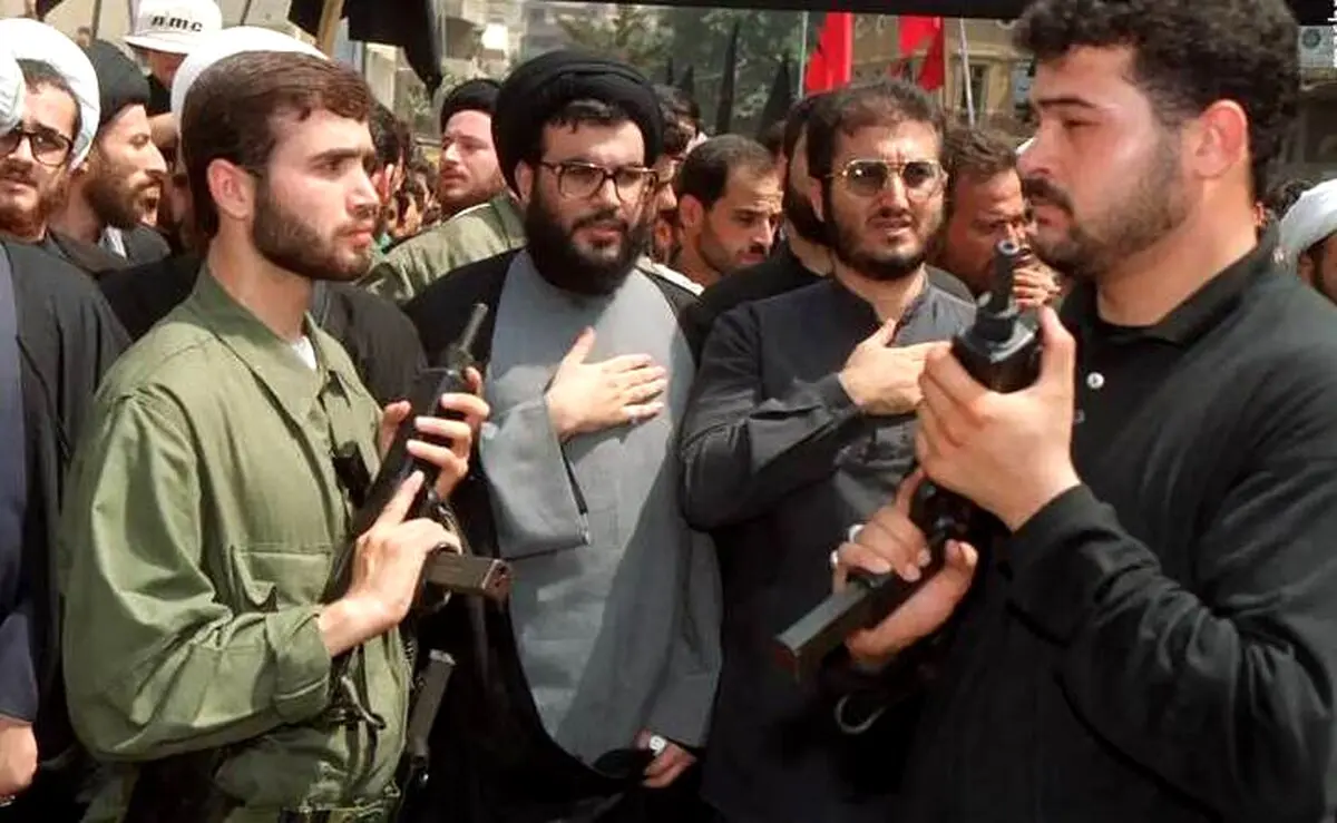 اشک های کارشناس شبکه روسیه هنگام شنیدن خبر ترور حسن نصرالله