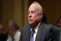 بایدن یک مقام ارشد دولتی منصوب ترامپ را اخراج کرد