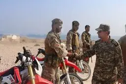 سردار تنگسیری: مردان پولادین خلیج فارس دشمن را سر جایش خواهند نشاند
