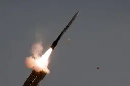 قدرت نمایی پوتین با موشک یارس در مرز آمریکا