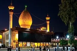 لحظه ورود و تیراندازی تروریست به حرم شاهچراغ 