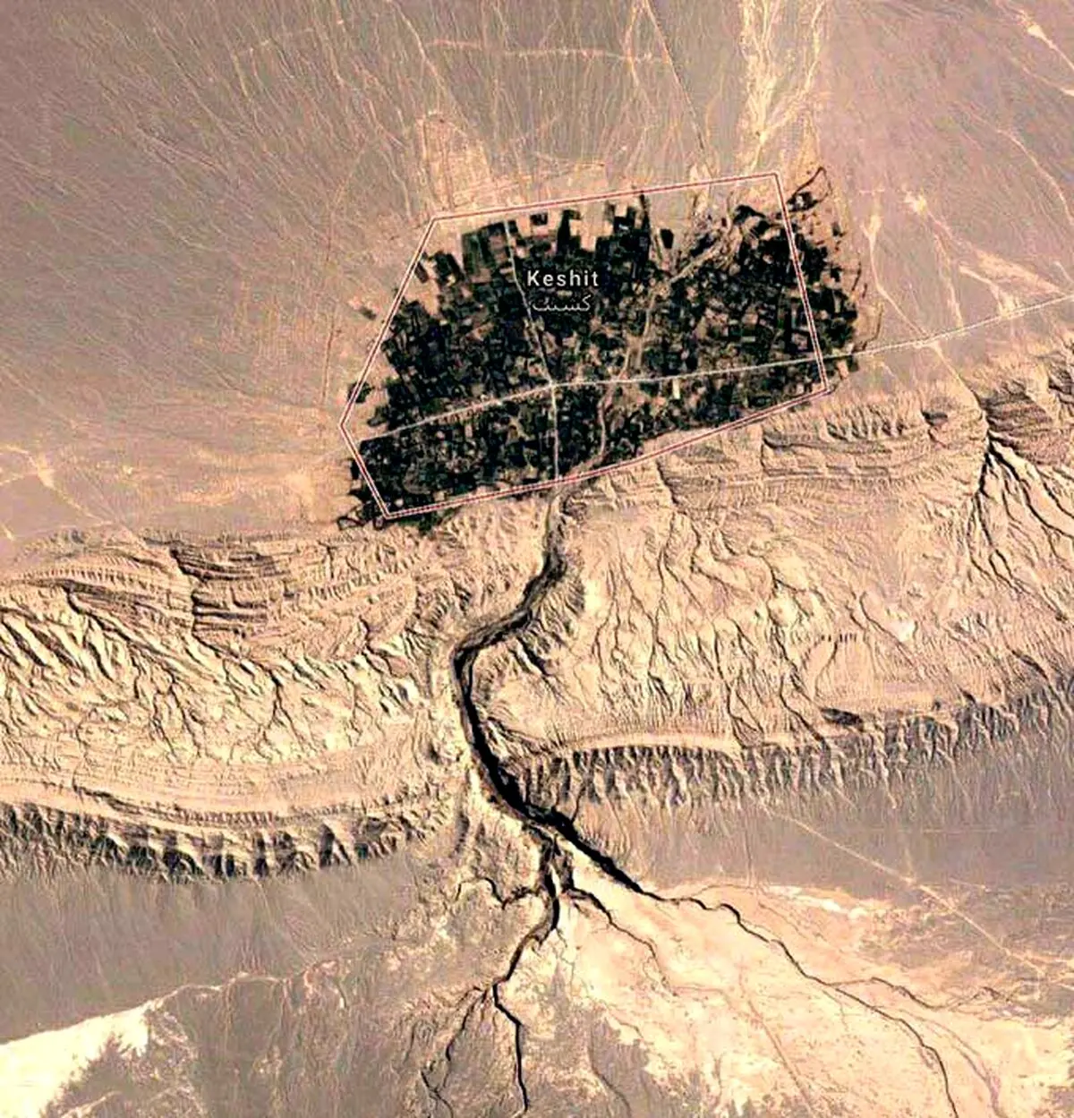 تصویر عجیب ماهواره ایی از یک روستا در ایران