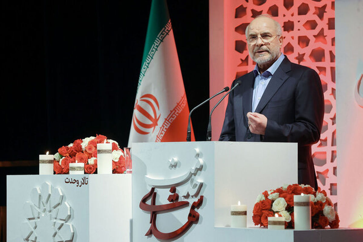 قالیباف: در میان مدیران و مسئولانی که میشناسم کمتر کسی را به پرکاری، صبر و دلسوزی شهید رئیسی دیدهام