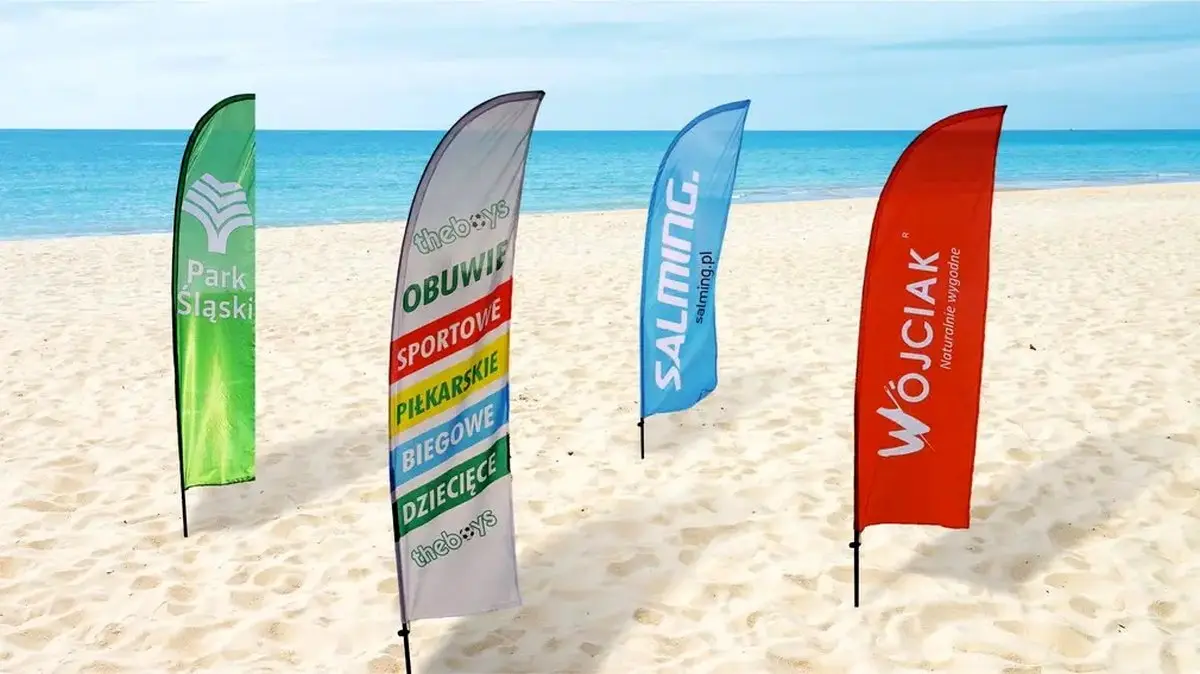 پرچم ساحلی تبلیغاتی؛ راهکاری موثر برای دیده شدن در فضای باز
