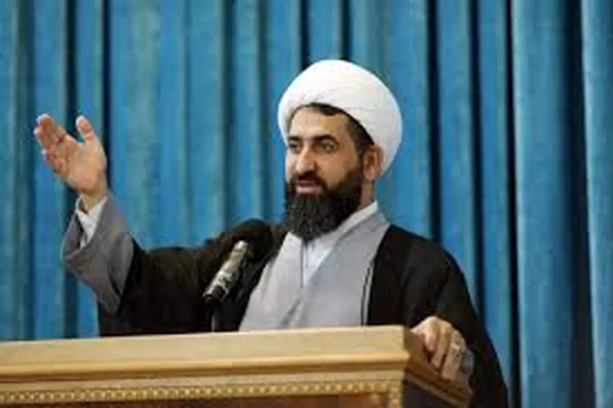 خط‌و‌نشان امام جمعه برای ثابتی: نماز جمعه بی‌صاحب نیست!