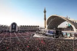 بزرگ‌ترین نماز جماعتِ منظم و با شکوه در تاریخ اسلام