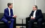 لحظه دیدار عراقچی و ادمیلیبند، وزیر امور خارجه انگلیس