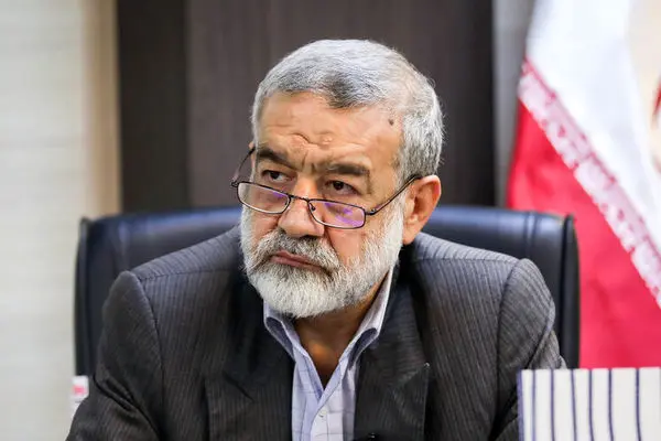 در تیم اقتصادی دولت، هر کس ساز خود را می‌زند!