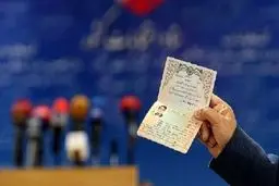 یک داوطلب با کروات به ستاد انتخابات رفت +عکس