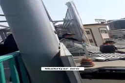  نجات دختر تهرانی که قصد خودکشی از بالای پل عابر پیاده را داشت + فیلم