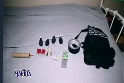 تصاویر کشف تجهیزات و مدارک از خانه طرفدار ترامپ