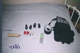 تصاویر کشف تجهیزات و مدارک از خانه طرفدار ترامپ