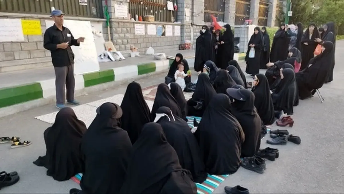 واقعیت ماجرای تحصن غیرقانونی مقابل مجلس