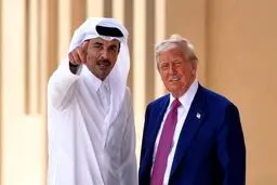 دیدار ترامپ و امیر قطر در هنگام سوخت گیری