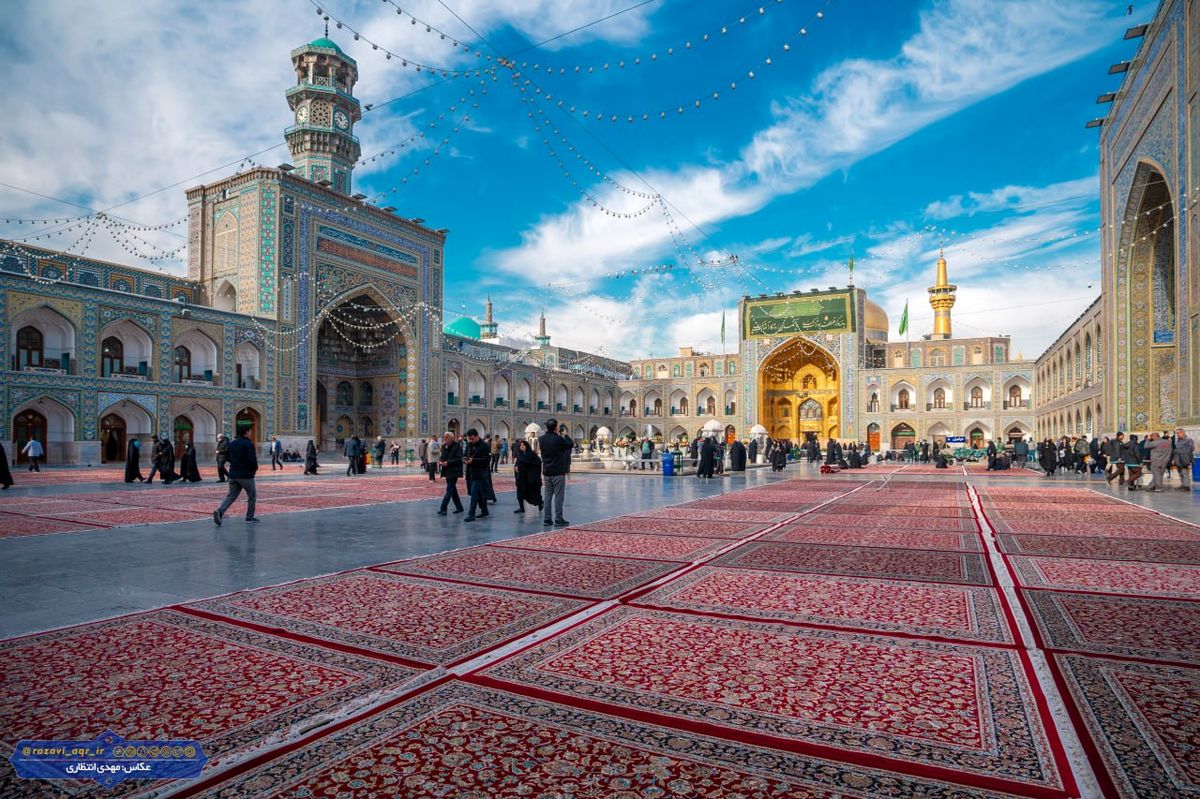 احترام نظامی زائران امام رضا علیه السلام در حمایت از حملات ایران