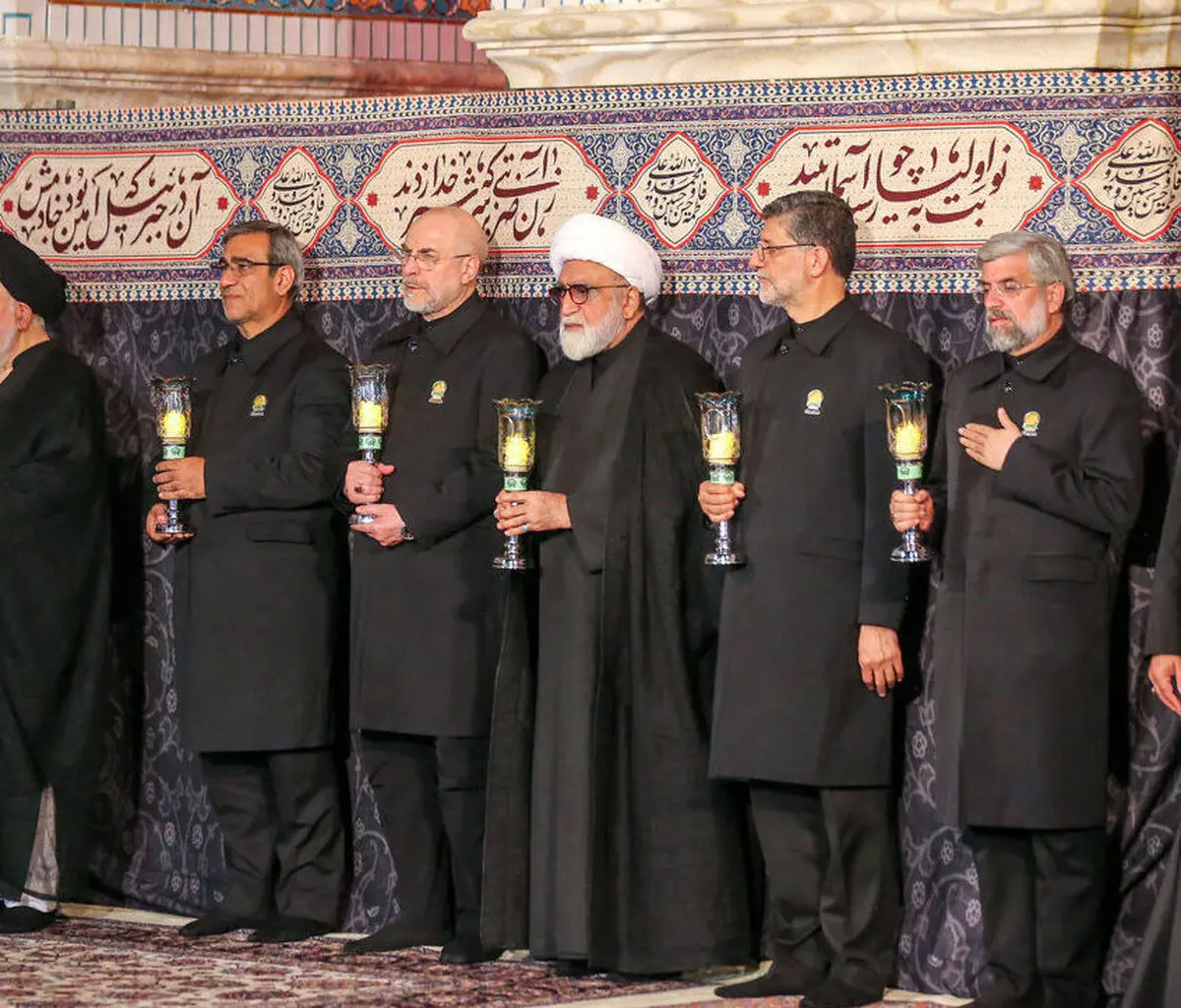 رایزنی عراقچی و قالیباف با لباس خدامی در حرم امن رضوی