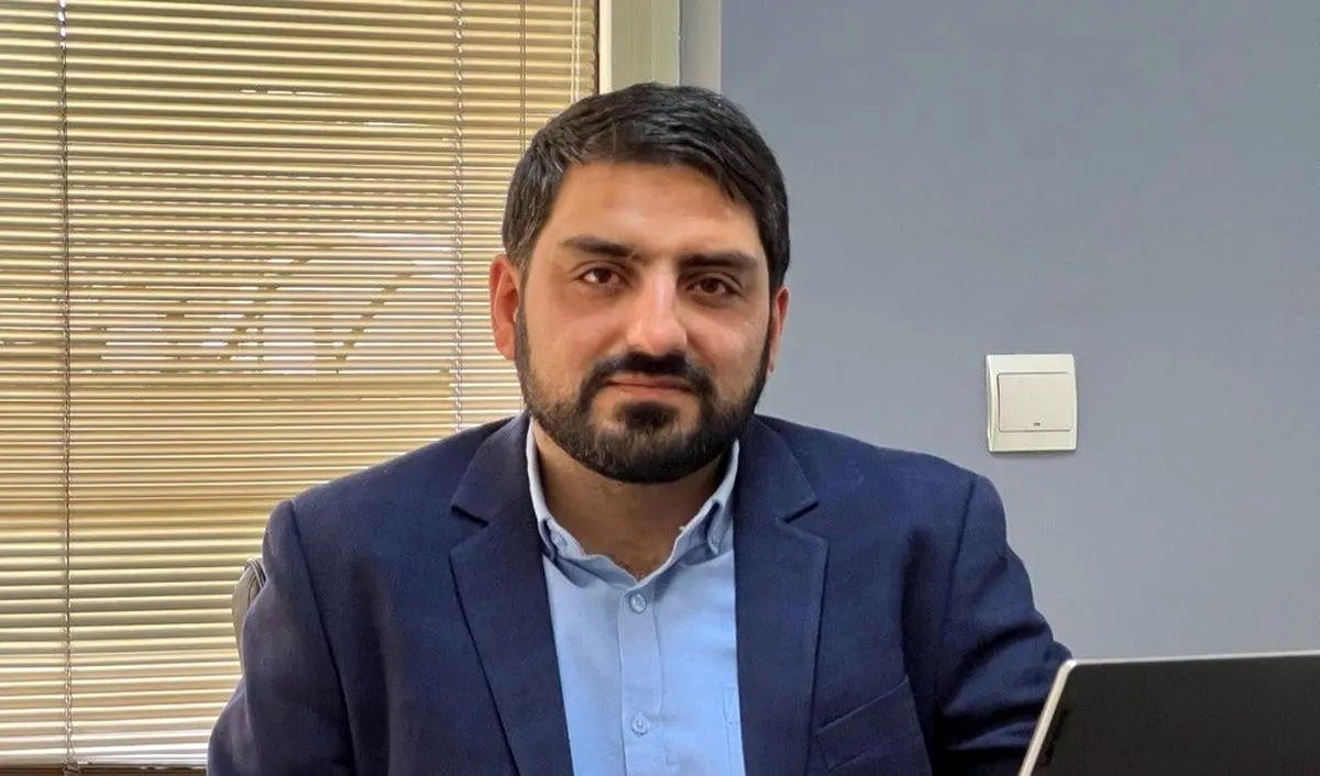 انتقاد مدیر مسئول نامهنیوز از متهم کردن رسانهها | جامعه امروز از شعار و بازی با الفاظ خسته است