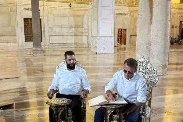 دیدار مکرون و جولانی در کاخ دمشق