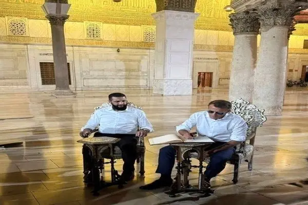 دیدار مکرون و جولانی در کاخ دمشق