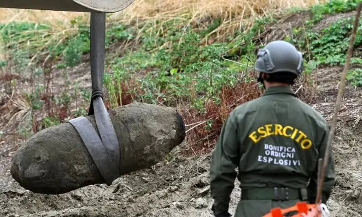 کشف بمب جنگ جهانی دوم در رودخانه