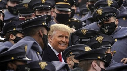 رقص ترامپ برای سربازان آمریکاای مستقر در ژاپن