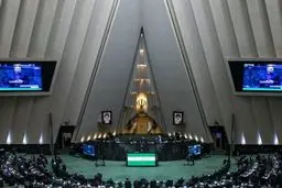 حمله‌ نمایندگان موافق استیضاح به کارنامه وزیر صمت 