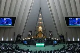 حمله‌ نمایندگان موافق استیضاح به کارنامه وزیر صمت 