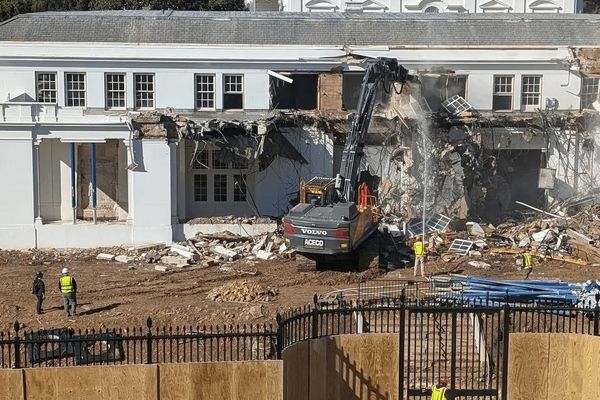 تخریب دفتر ملانیا با فرمان ترامپ