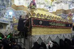 تصاویر حرم حضرت معصومه (س) سیاه‌پوش شد
