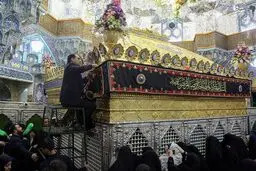 تصاویر حرم حضرت معصومه (س) سیاه‌پوش شد

