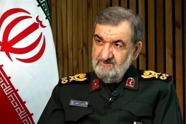 سرلشکر رضایی : ایران عقب‌نشینی نخواهد کرد