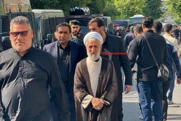 اولین تصاویر از وداع صدیقی با فرزند مرحومش