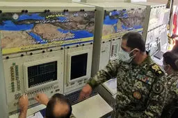 رونمایی از اطلس پدافند هوایی سپاه در دوران جنگ تحمیلی