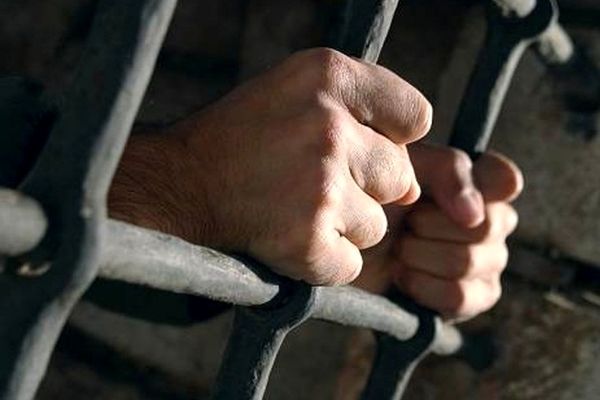 حکم 30 سال حبس، قصاص و شلاق برای سارق اسید پاش 