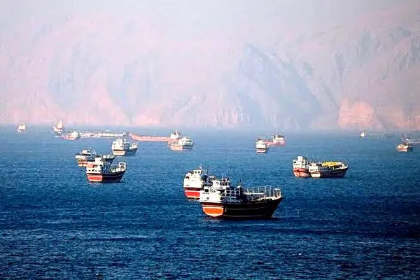 گزارش نیویورک تایمز از پرداخت عوارض شرکت‌های چینی برای عبور از تنگه هرمز