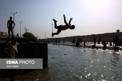 شنا در رودخانه