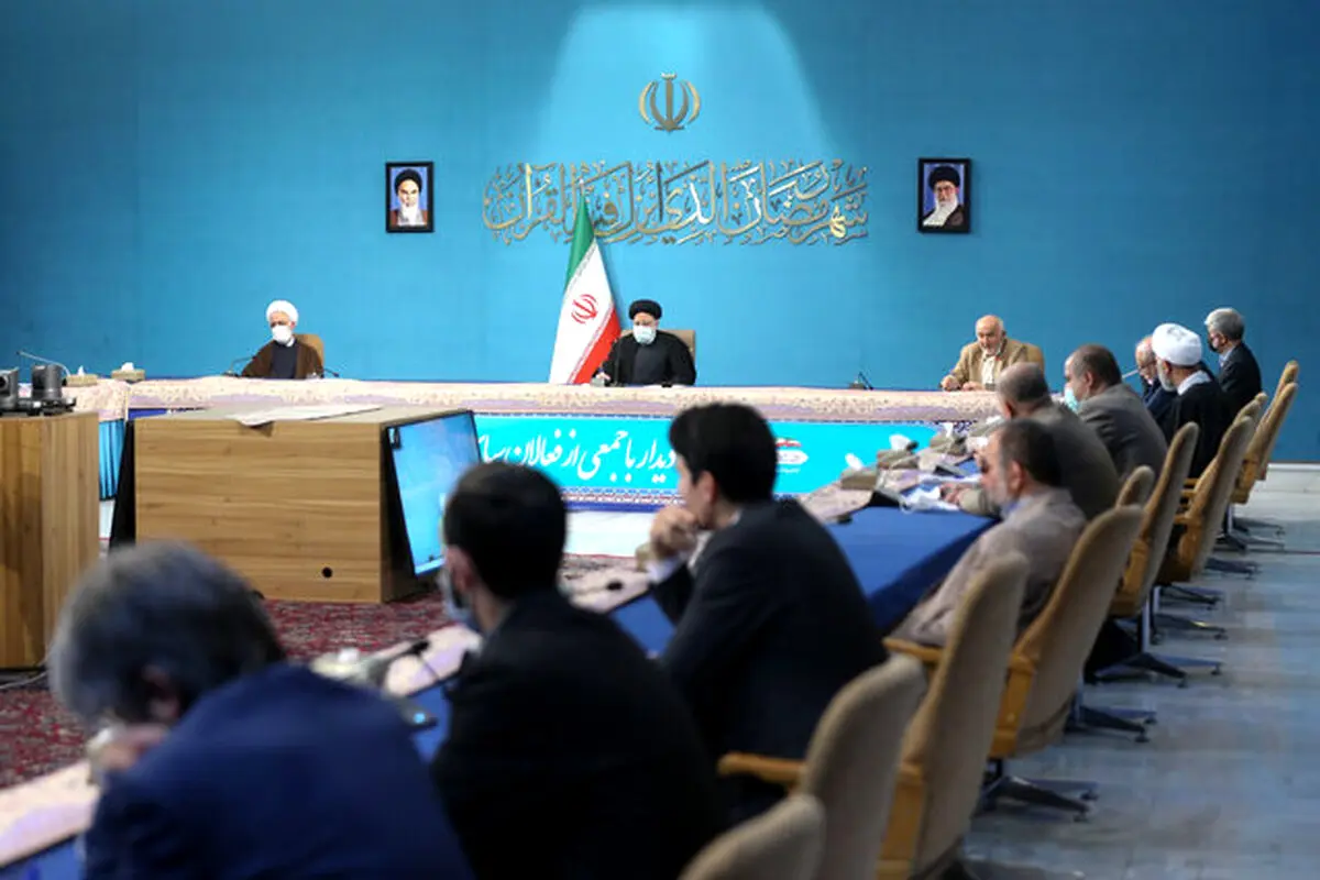 رئیسی: مشکلات کشور قابل حل است؛ منتقدان منصفانه عمل کنند