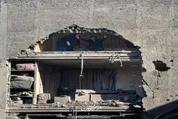 اینجا ما ایستاده می میریم !